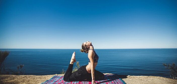 posturas de yoga para bajar de peso
